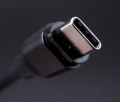 » La UE establece el USB-C como estándar obligatorio para cargadores a partir de diciembre de 2024.